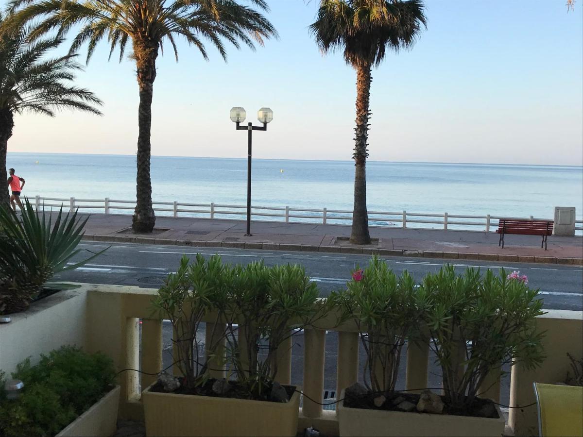 Plage du Midi Cannes Extérieur photo