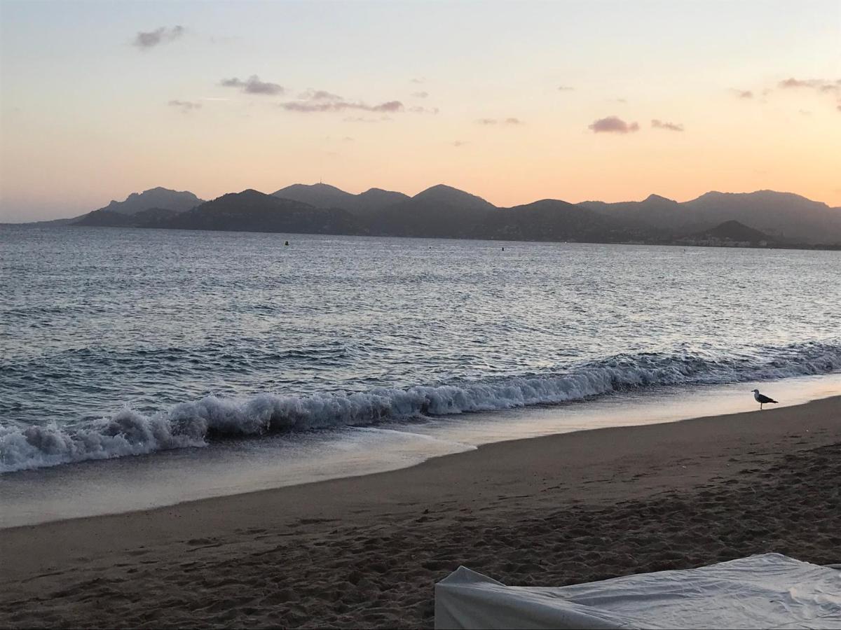 Plage du Midi Cannes Extérieur photo